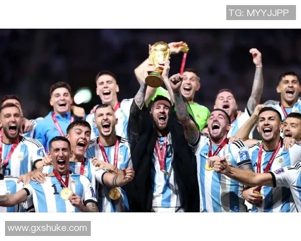 阿根廷足球明星小虫的传奇人生与辉煌成就揭秘